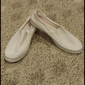 Columbia White SlipOn Casual Flat Shoes